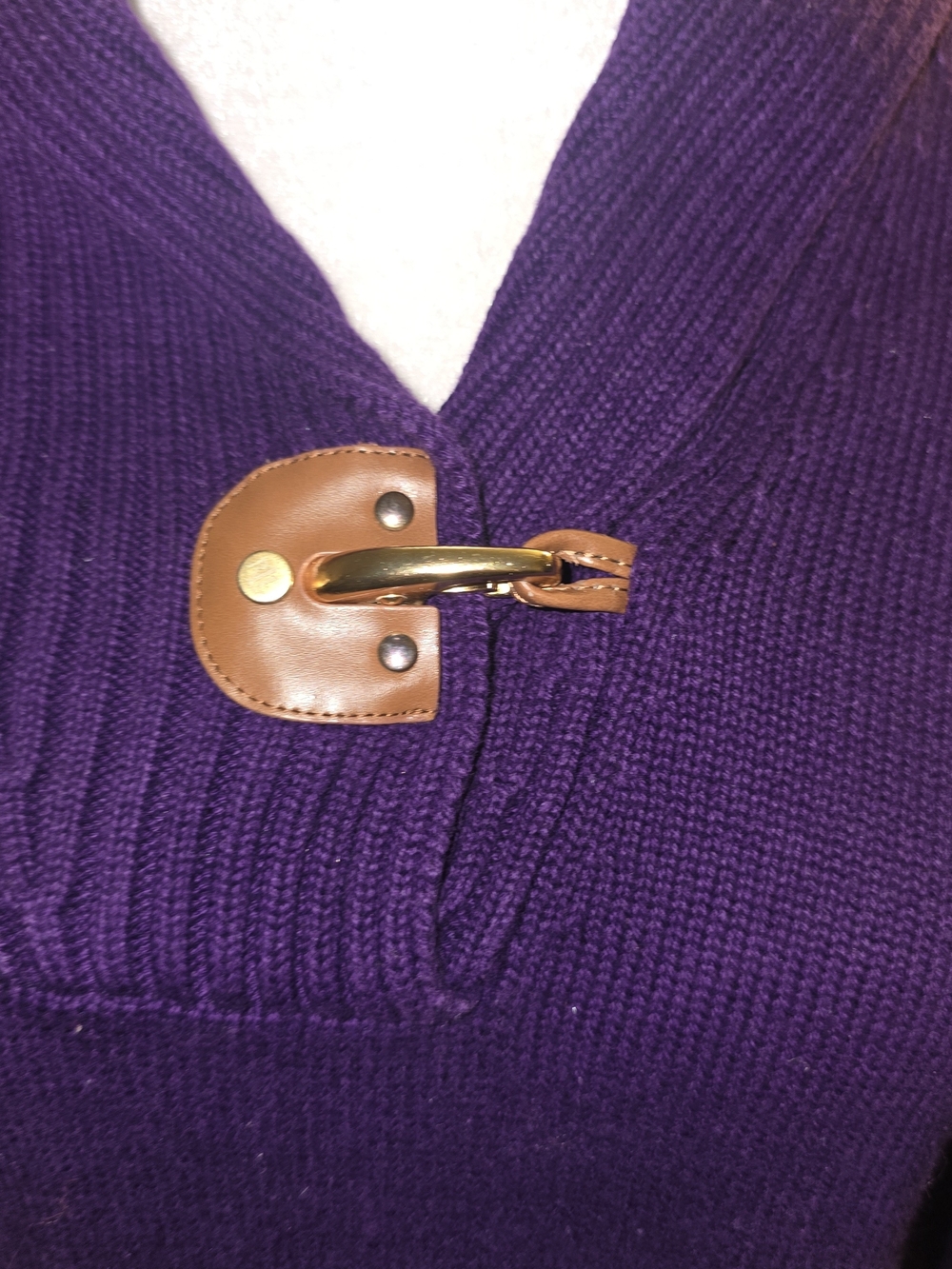 Ralph Lauren Women's Eggplant Purple V-Neck Toggle Sweater Large - Picture 3 of 4